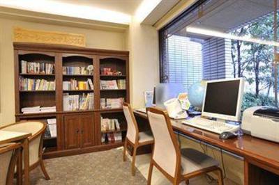 фото отеля Shin-Osaka Station Hotel