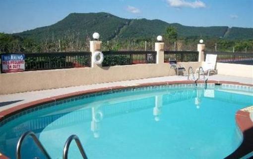 фото отеля Quality Inn Troutville