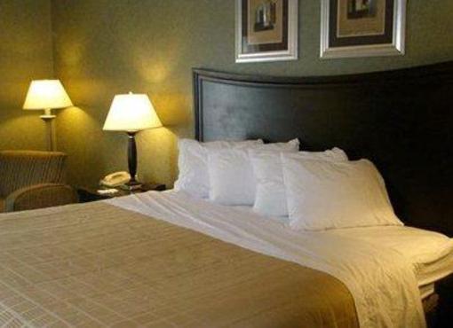 фото отеля Quality Inn Troutville