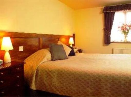 фото отеля Deddington Arms Hotel