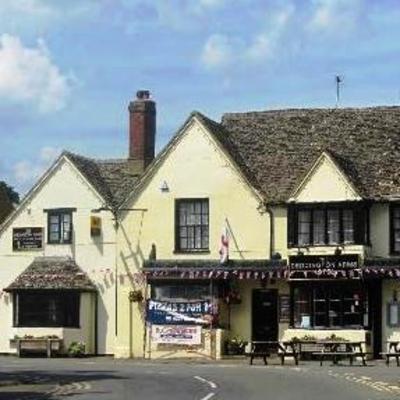 фото отеля Deddington Arms Hotel