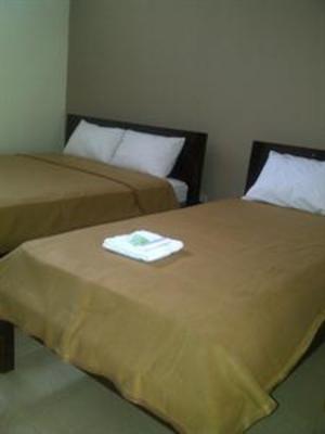 фото отеля Ndalem Suratin Guest House