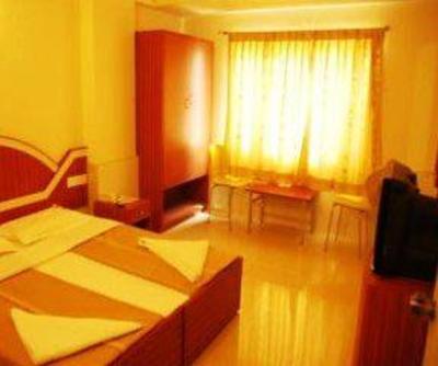 фото отеля Srinidhi Residency Hotel Bangalore