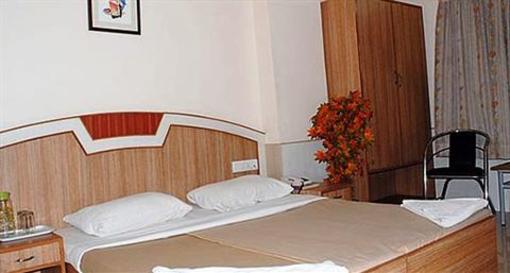 фото отеля Srinidhi Residency Hotel Bangalore