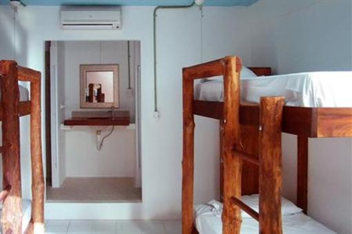 фото отеля Hostal Mayapan Cancun