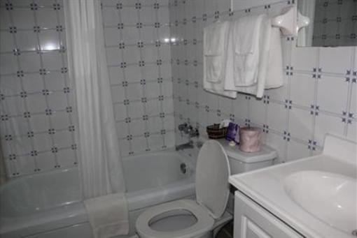 фото отеля Knights Inn Owen Sound