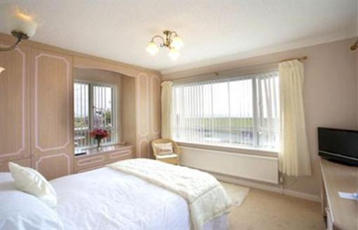 фото отеля Watersedge Guest House