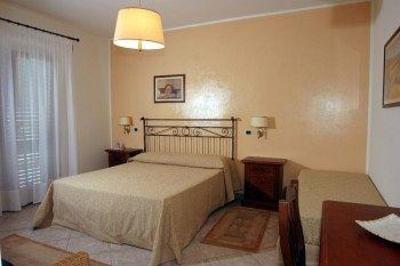 фото отеля Parmenide Farm Holiday Estate Castelnuovo Cilento