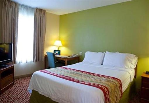 фото отеля TownePlace Suites Sterling Dulles North