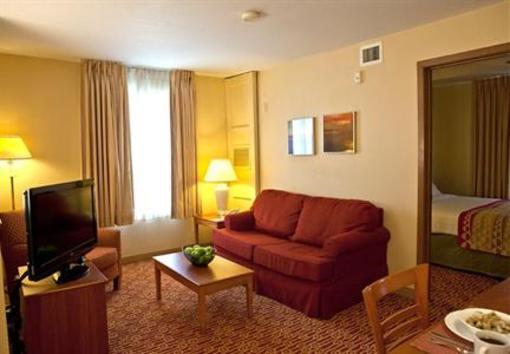 фото отеля TownePlace Suites Sterling Dulles North