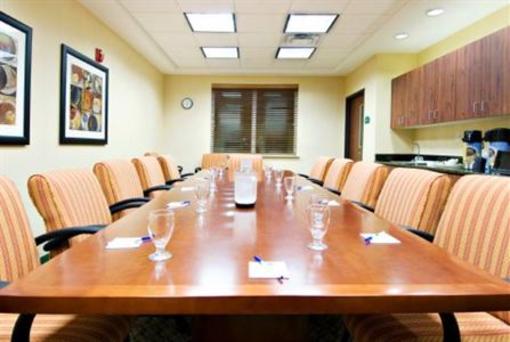 фото отеля Holiday Inn Express Hotel & Suites Medford Central Point
