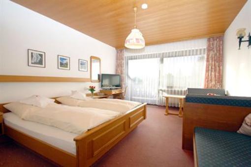 фото отеля Gästehaus Flora Hotel Reit im Winkl