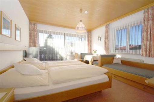 фото отеля Gästehaus Flora Hotel Reit im Winkl