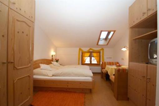 фото отеля Gästehaus Flora Hotel Reit im Winkl