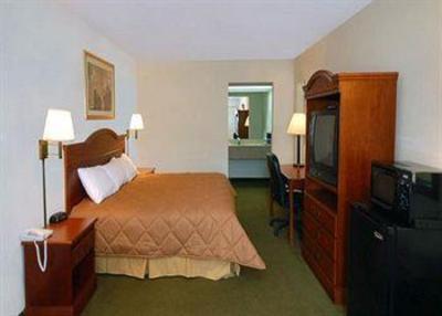 фото отеля Econo Lodge Inn & Suites Gulfport