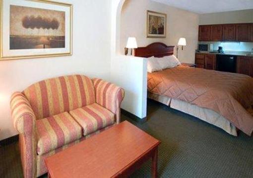 фото отеля Econo Lodge Inn & Suites Gulfport