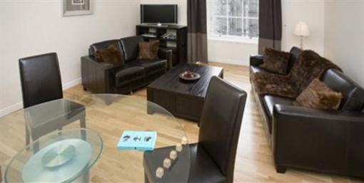 фото отеля St Giles Dovecot Apartments Edinburgh