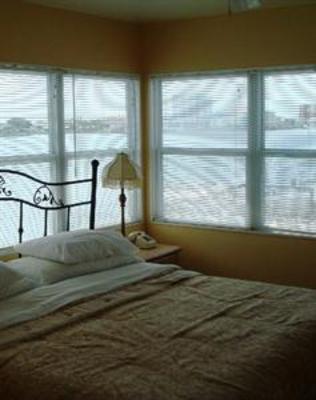 фото отеля Ebb Tide Inn