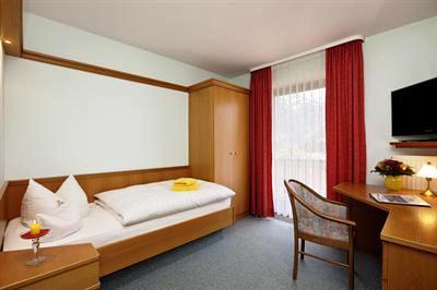 фото отеля Hotel Cafe Hochstadt