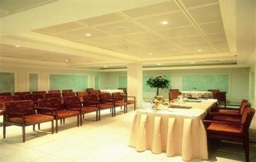 фото отеля Kapetanios Hotel Limassol