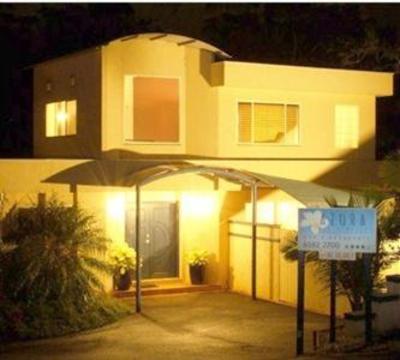 фото отеля Azura Beach House B&B