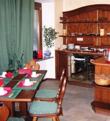 фото отеля Hotel Residence Chateau Saint-Pierre (Aosta)