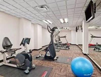 фото отеля Ramada Edmonton South