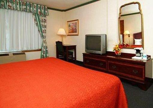 фото отеля Quality Inn Cedar Rapids