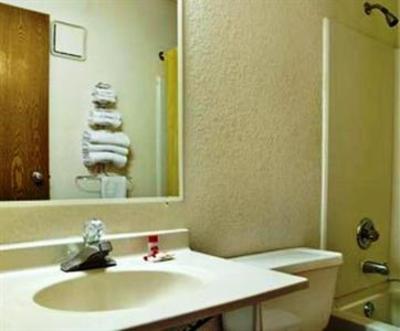 фото отеля Americas Best Value Inn Whitehall