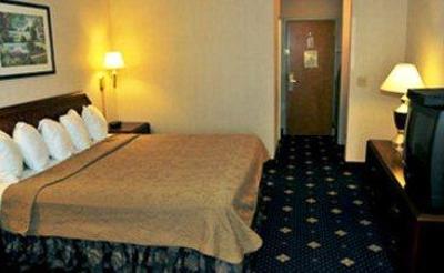 фото отеля Best Western Olympic Inn Groton