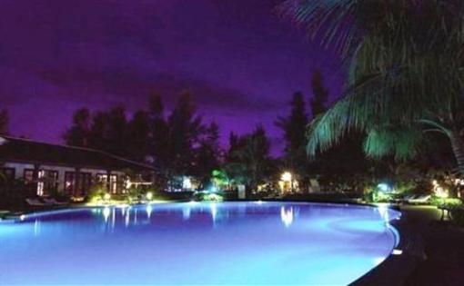 фото отеля Lang Co Beach Resort