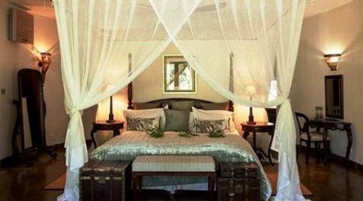 фото отеля Tintswalo Safari Lodge