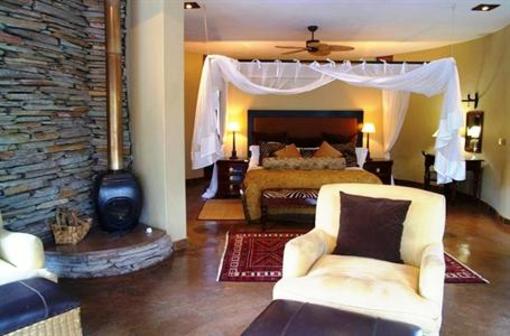 фото отеля Tintswalo Safari Lodge