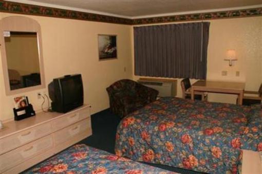 фото отеля Americas Best Value Inn & Suites Colorado Springs