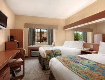 фото отеля Microtel Inn & Suites Panama City