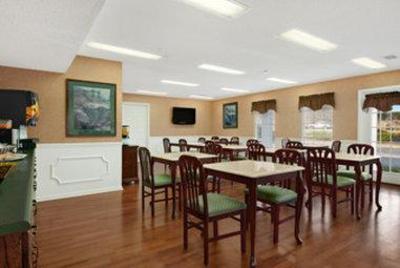 фото отеля Baymont Inn & Suites Florence Muscle Shoals