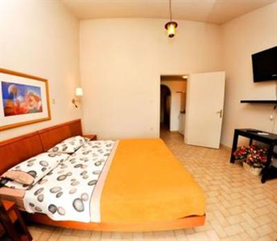 фото отеля Lefteris Village Apartments