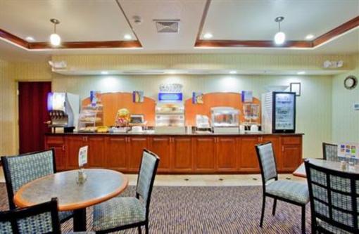 фото отеля Holiday Inn Express Hotel & Suites Exmore