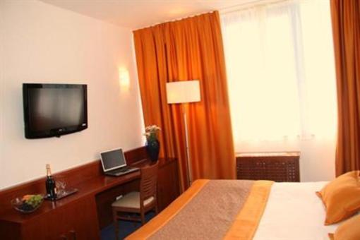 фото отеля Hotel Azul Kranj