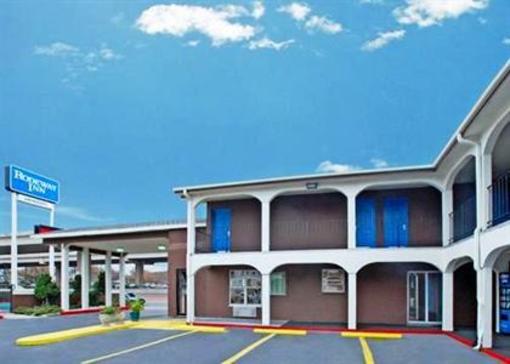 фото отеля Red Roof Inn Austin - South