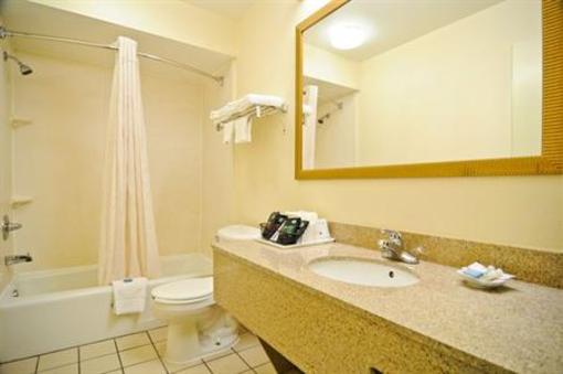 фото отеля BEST WESTERN Adena Inn
