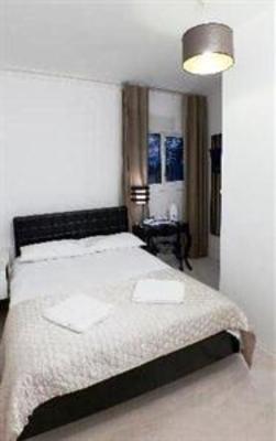 фото отеля Fenners Hotel