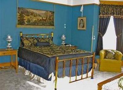 фото отеля Ferris Mansion Bed and Breakfast