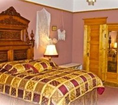 фото отеля Ferris Mansion Bed and Breakfast