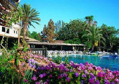 фото отеля Paphos Gardens Holiday Resort