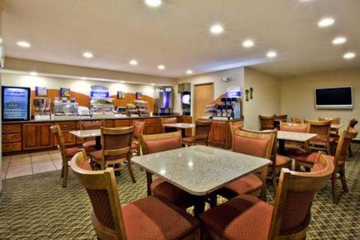 фото отеля Holiday Inn Express Dillard