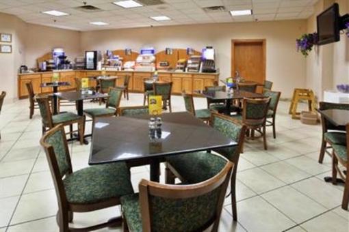 фото отеля Holiday Inn Express Jacksonville (North Carolina)