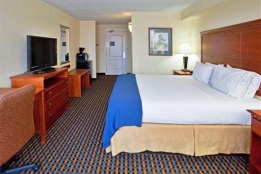 фото отеля Holiday Inn Express Jacksonville (North Carolina)