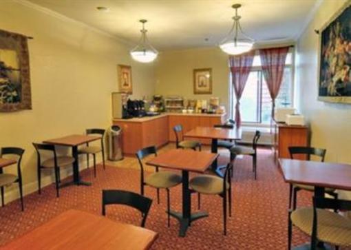 фото отеля Aggie Inn