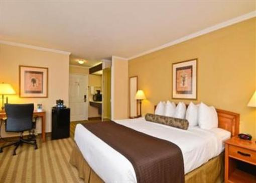 фото отеля Aggie Inn